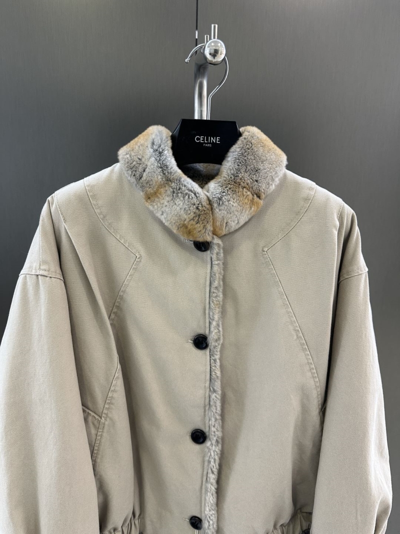 Ce1i*e outwears